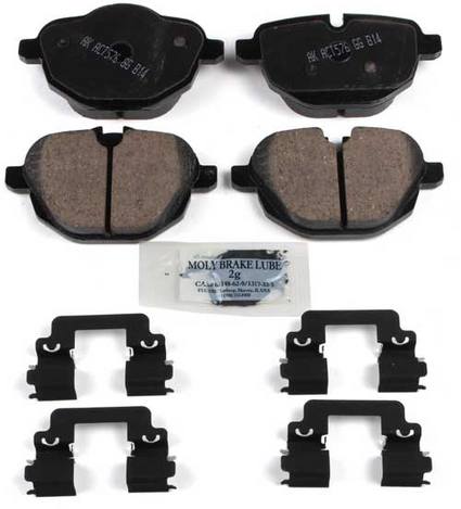 BMW Disc Brake Pad Set - Rear (Ceramic) (EURO) 34216885452 - Akebono Euro Ultra-Premium EUR1473